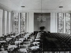 Innenansicht Kursaal im Kaiser-Karls-Park um 1960